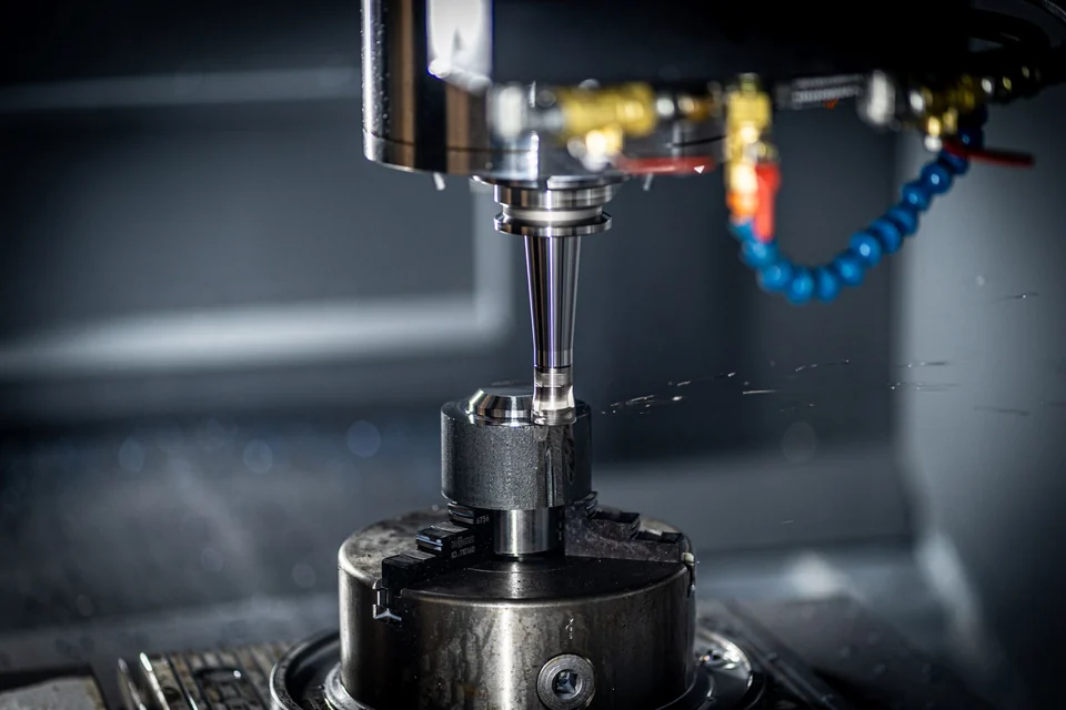 Detal maszyny CNC — fotografia referencyjna